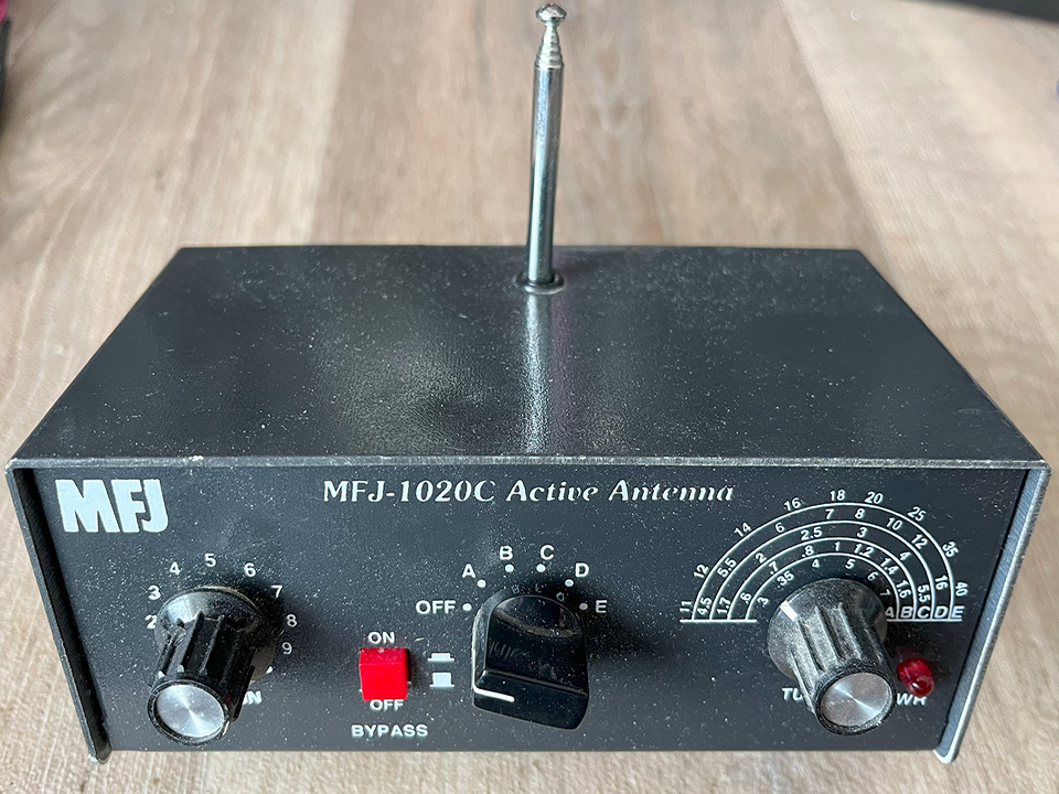 MFJ 1020C active antenna